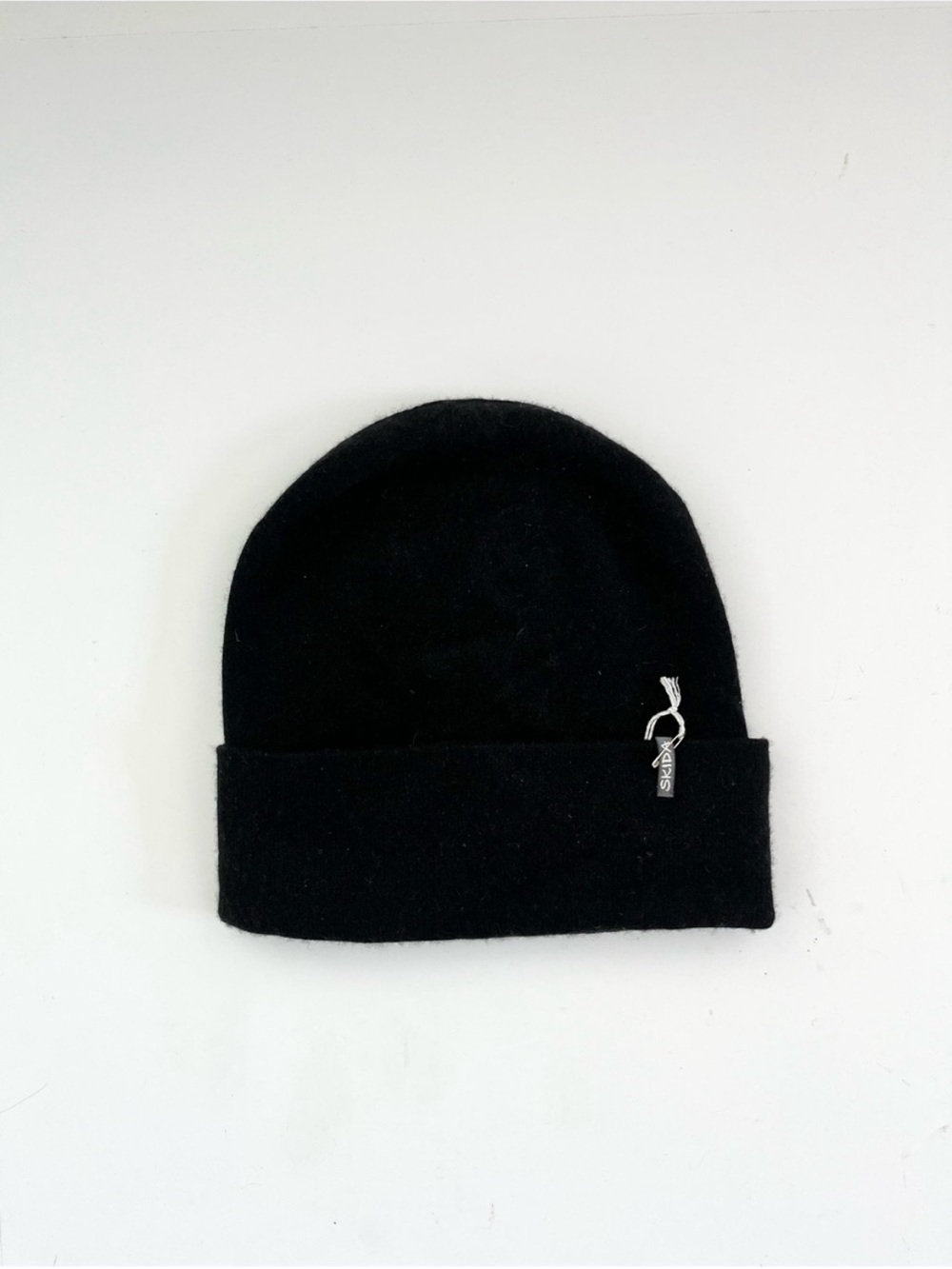 SKIDA Cashmere Beanie Black
